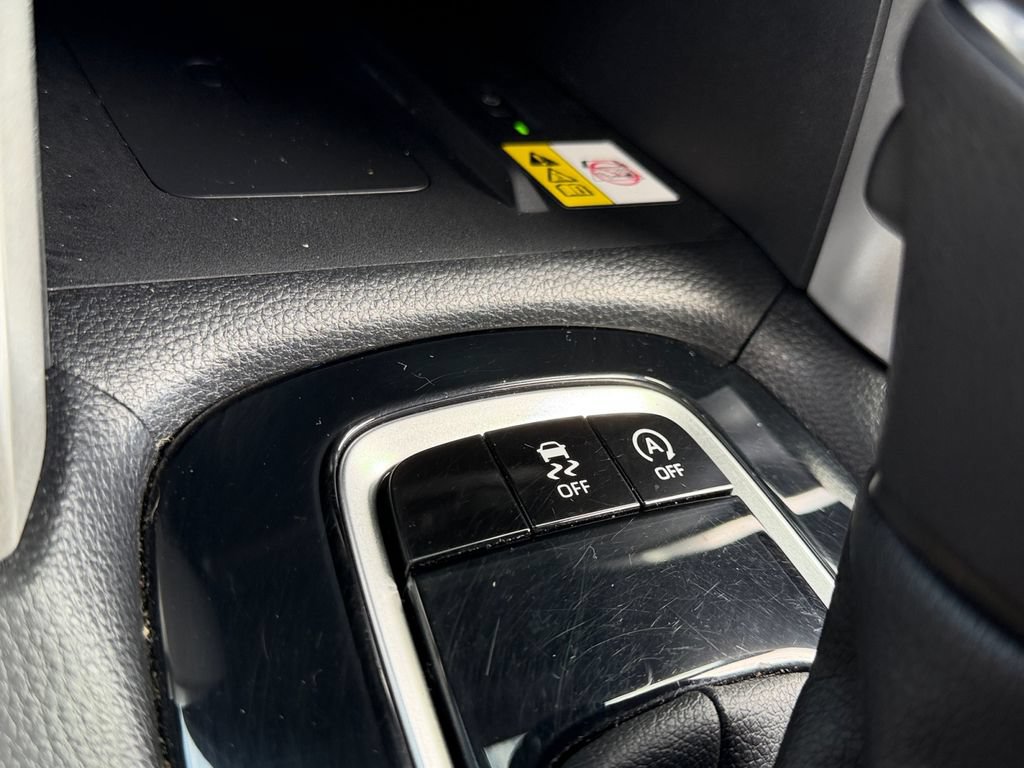 Used 2023 Toyota Corolla Cross XLE w/ Convenience Package AWD/4WD image 28