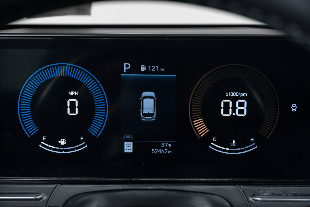 Certified 2025 Hyundai Kona SEL FWD image 28