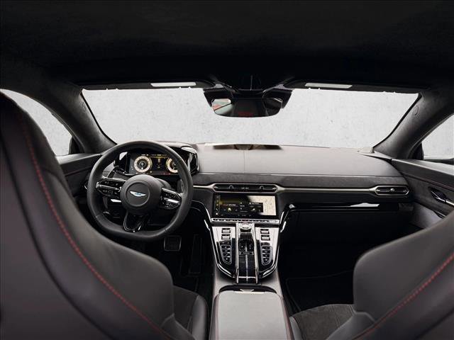 Used 2025 Aston Martin V8 Vantage Coupe image 11