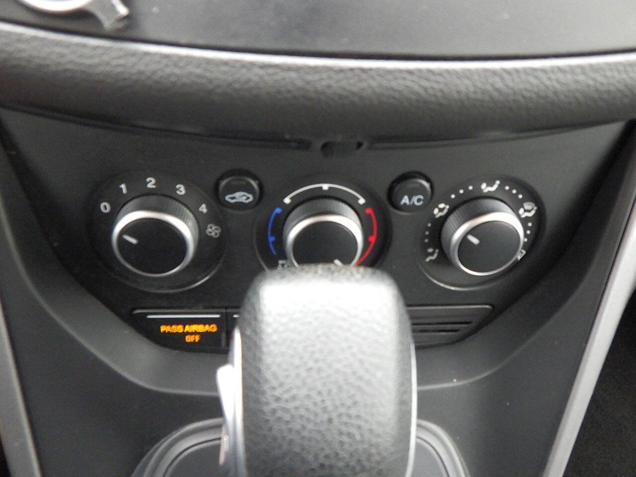 Used 2016 Ford Escape SE FWD image 27