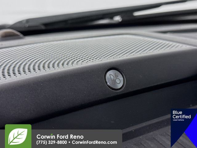 Certified 2019 Ford F150 Lariat w/ Equipment Group 502A Luxury AWD/4WD image 23
