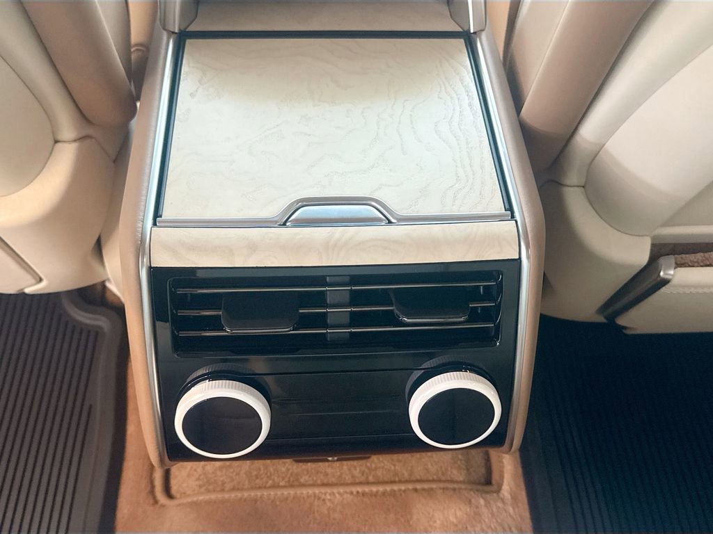 New 2026 Land Rover Range Rover SV image 22