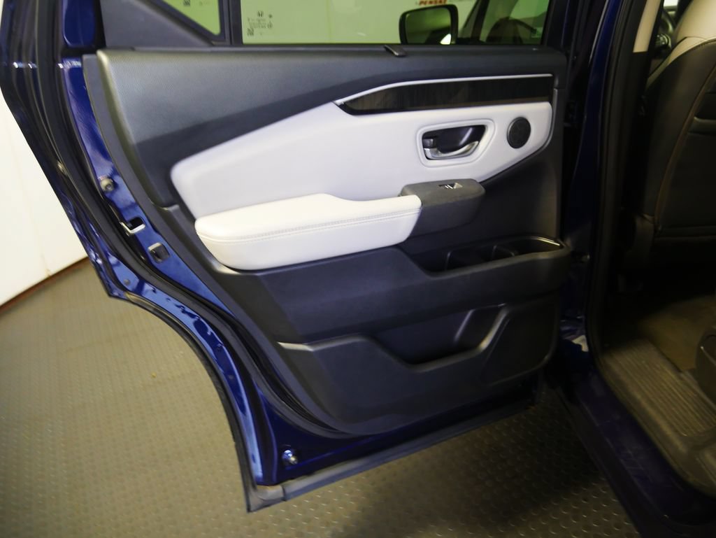 Used 2023 Honda Pilot Elite image 12