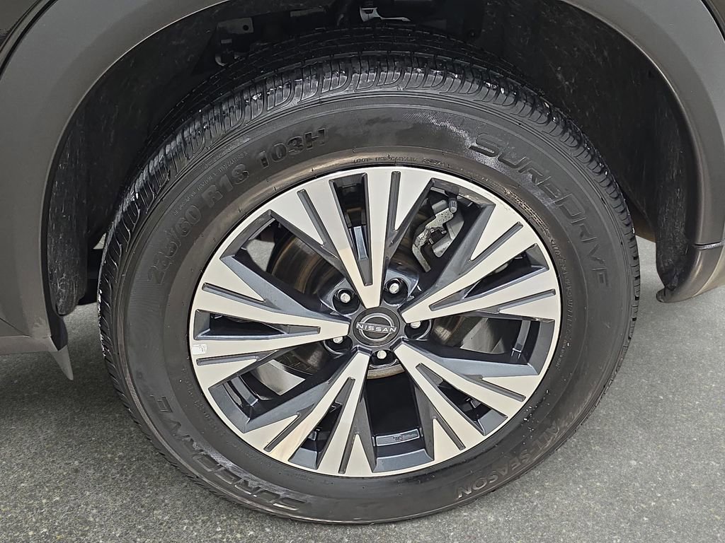 Used 2023 Nissan Rogue SV AWD/4WD image 32