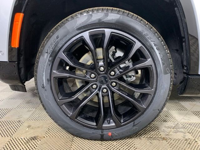 New 2026 Jeep Grand Wagoneer L Summit w/ Premium Group III image 8