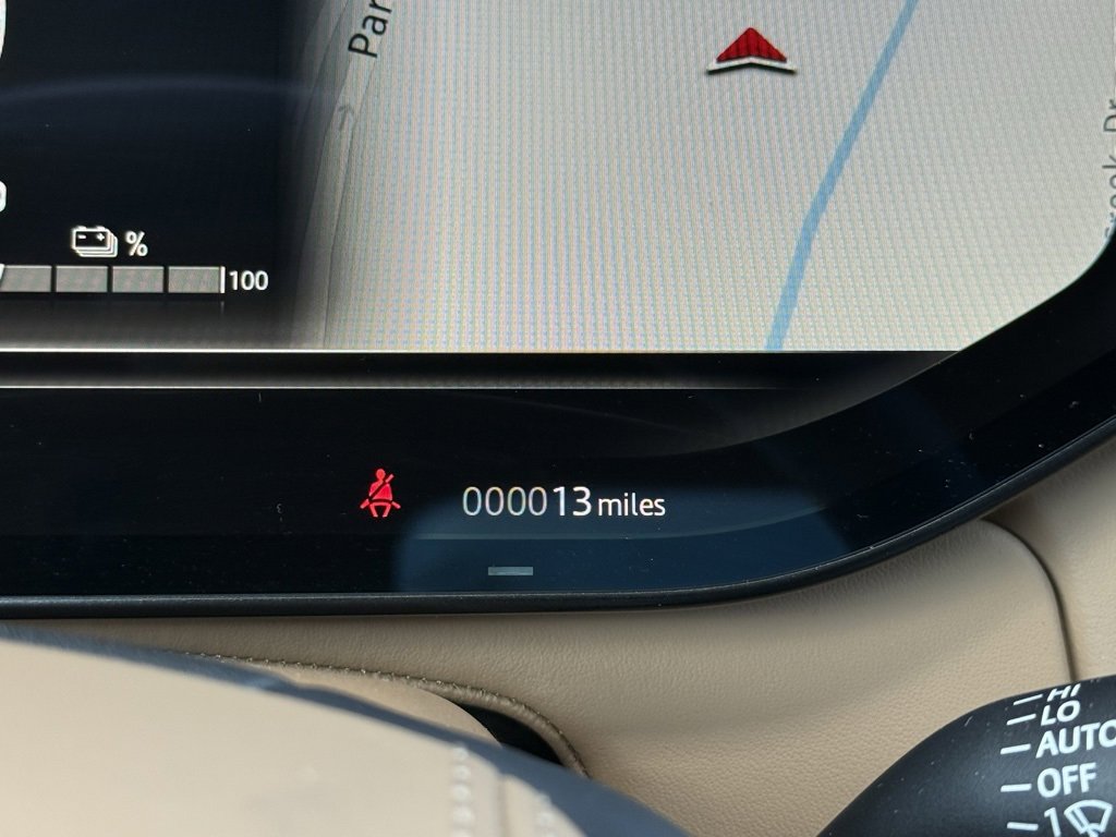 New 2025 Land Rover Range Rover SE image 29