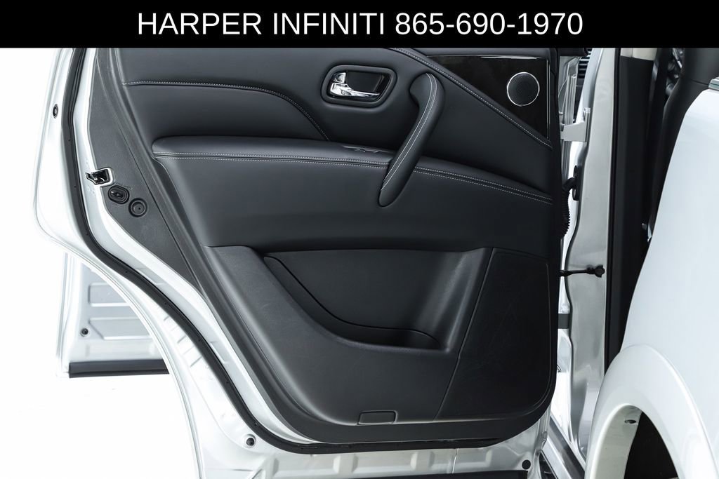 Used 2023 INFINITI QX80 Luxe w/ Cargo Package AWD/4WD image 18