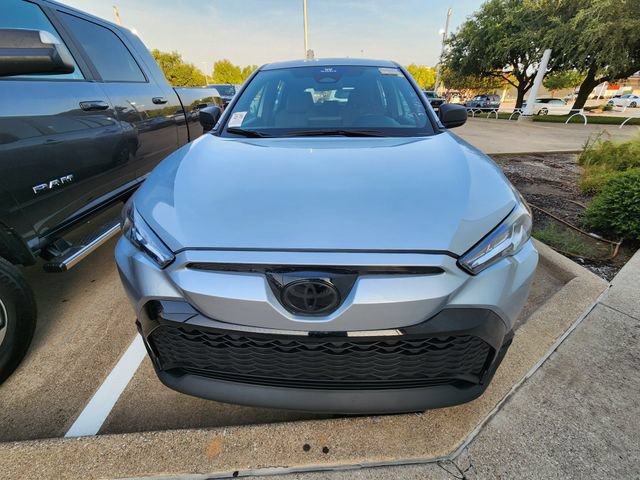 Used 2025 Toyota Corolla Cross AWD Hybrid video 2