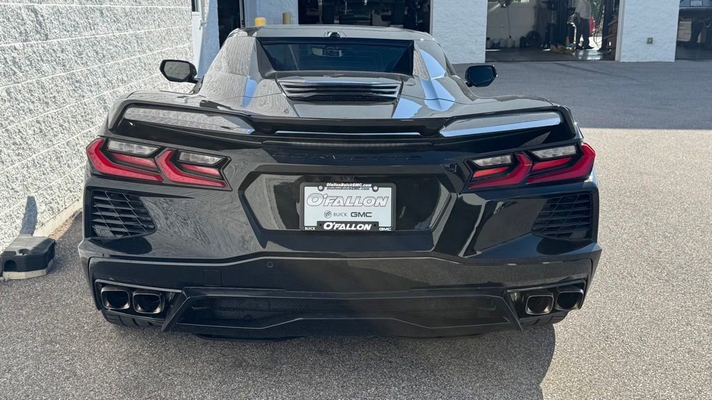 Used 2023 Chevrolet Corvette Stingray Premium Conv w/ Z51 Performance Package RWD image 4