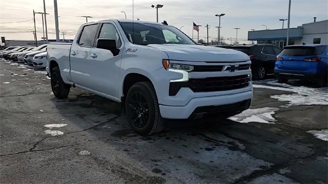 Used 2024 Chevrolet Silverado 1500 RST image 2