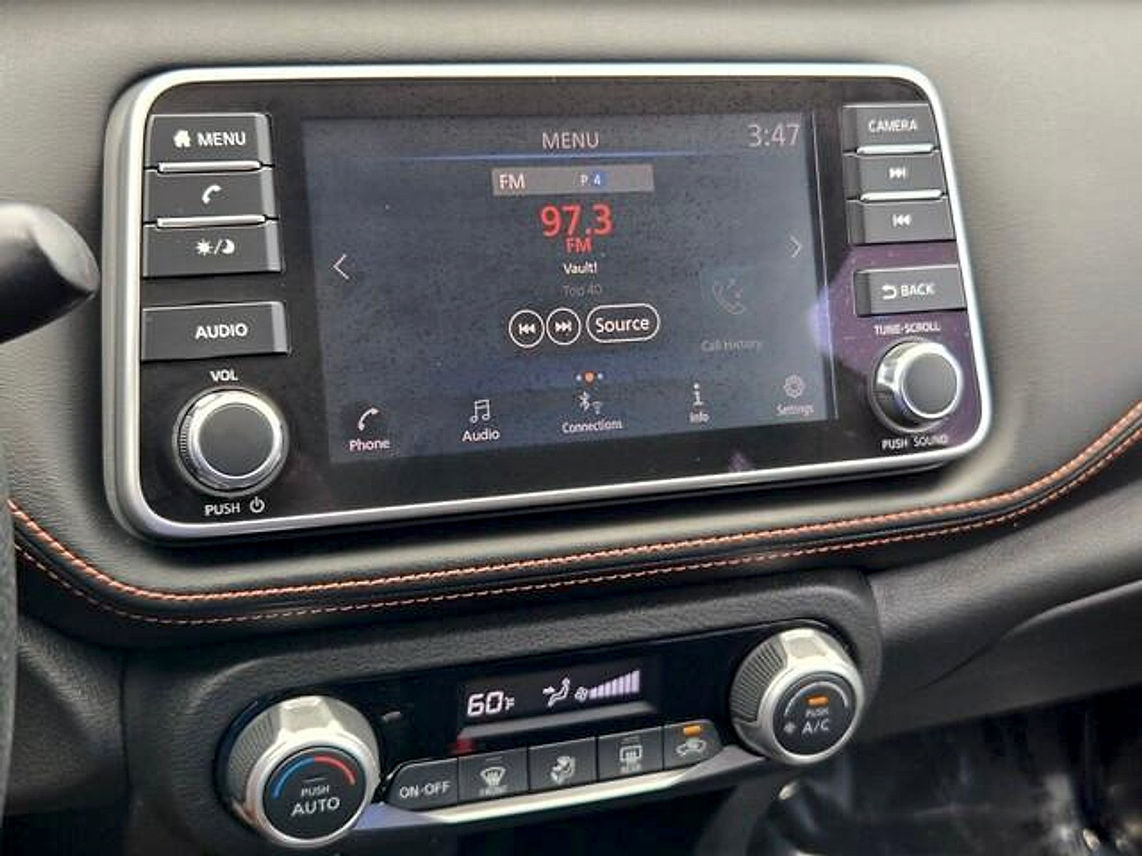 Used 2020 Nissan Kicks SR w/ Exterior Package FWD image 18