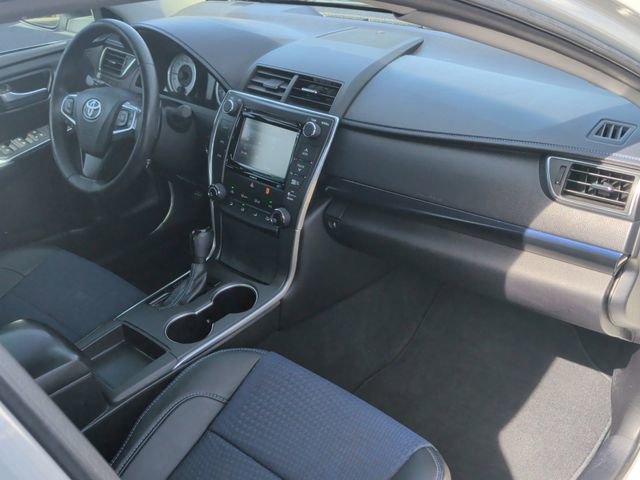 Used 2016 Toyota Camry SE FWD image 16