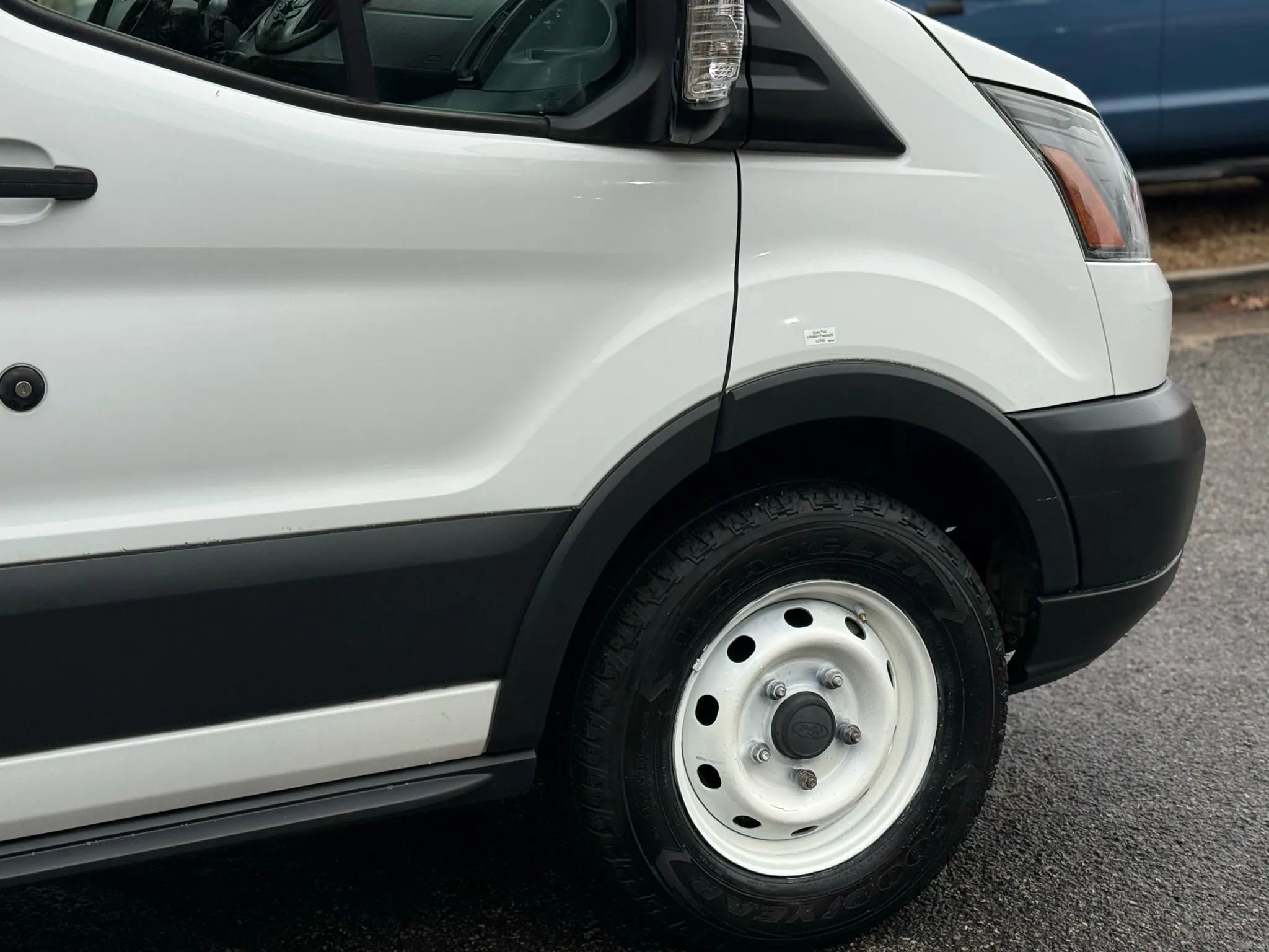 Used 2018 Ford Transit 150 148 Medium Roof image 10