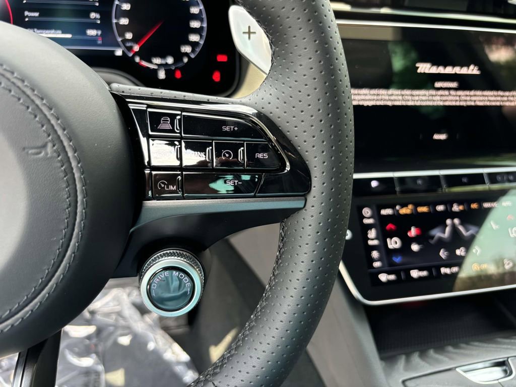 New 2024 Maserati Grecale GT image 33