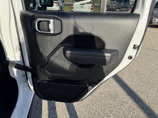 Used 2024 Jeep Wrangler Unlimited Rubicon image 34