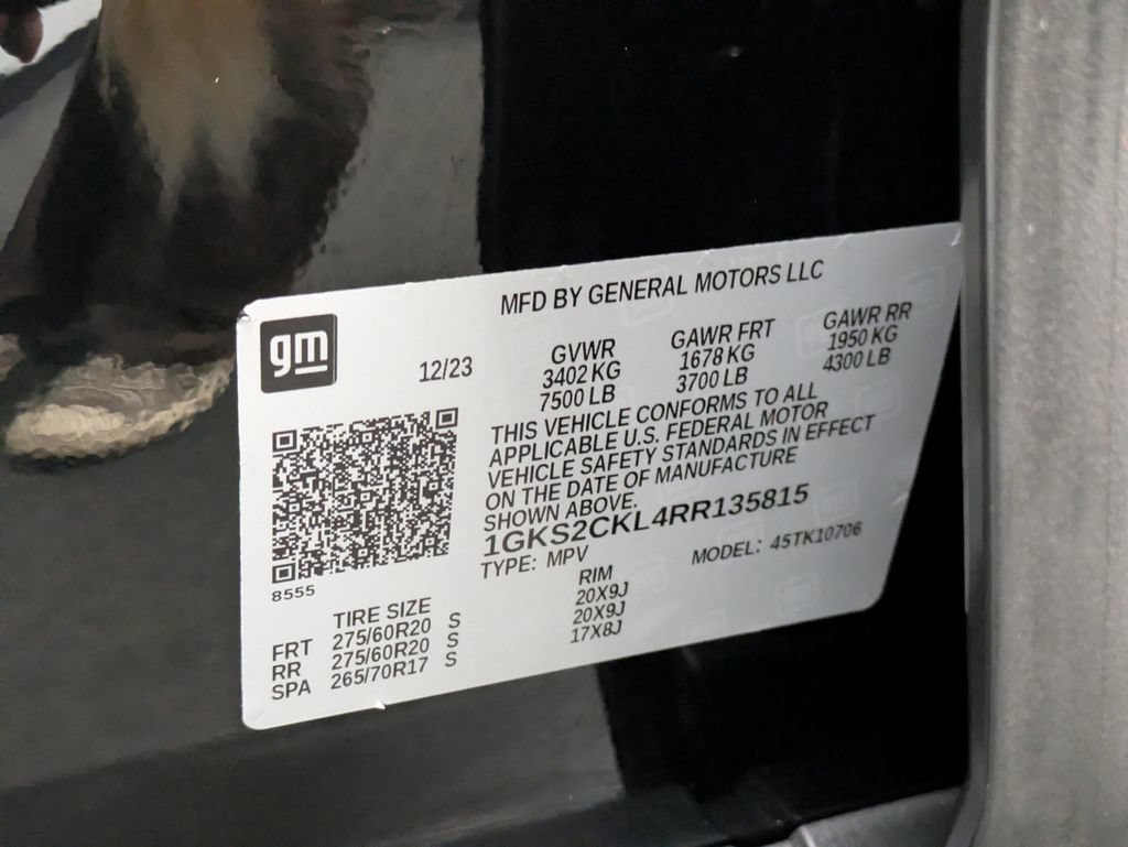 Used 2024 GMC Yukon AT4 w/ Technology Package AWD/4WD image 40