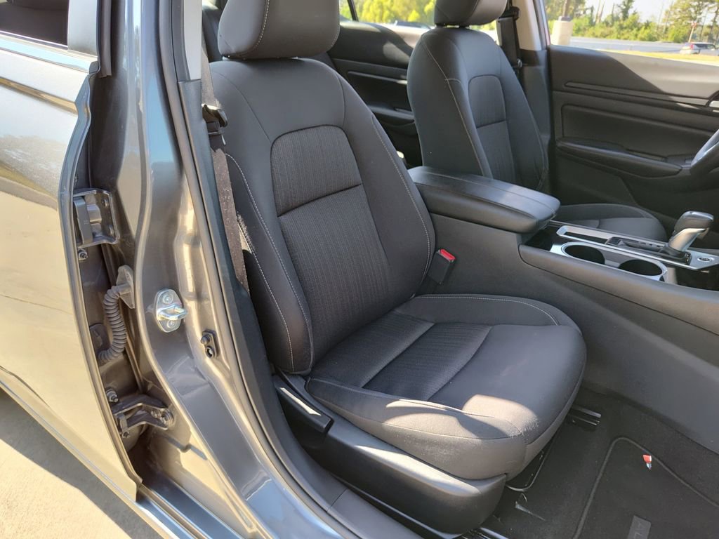 Used 2024 Nissan Altima 2.5 SV image 21