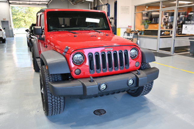 Used 2014 Jeep Wrangler Unlimited Sport AWD/4WD image 3