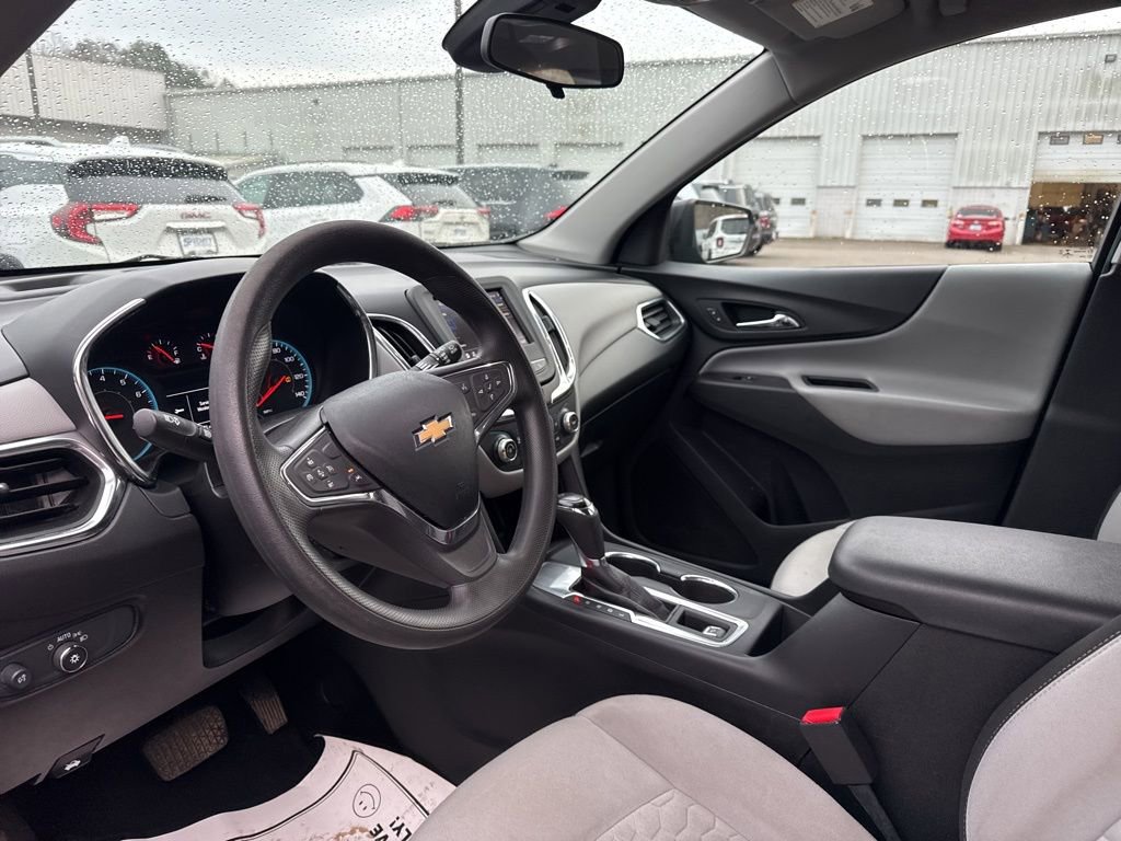 Used 2020 Chevrolet Equinox LS FWD image 16