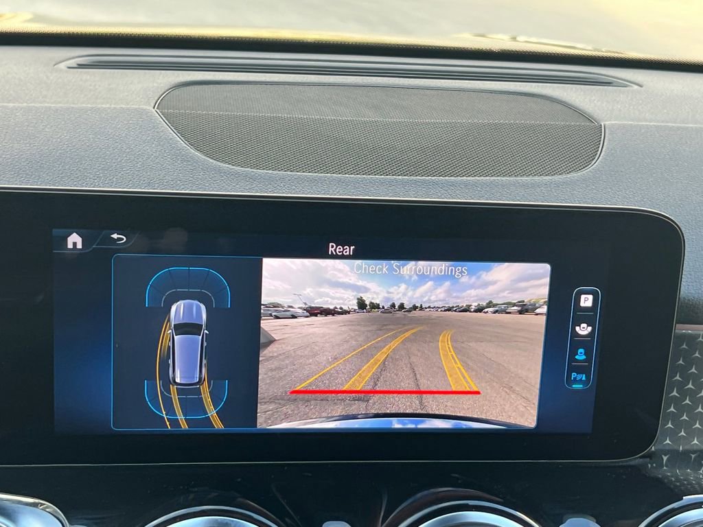 Used 2024 Mercedes-Benz GLB 250 image 9