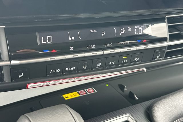 Certified 2026 Toyota Sienna XLE FWD image 26