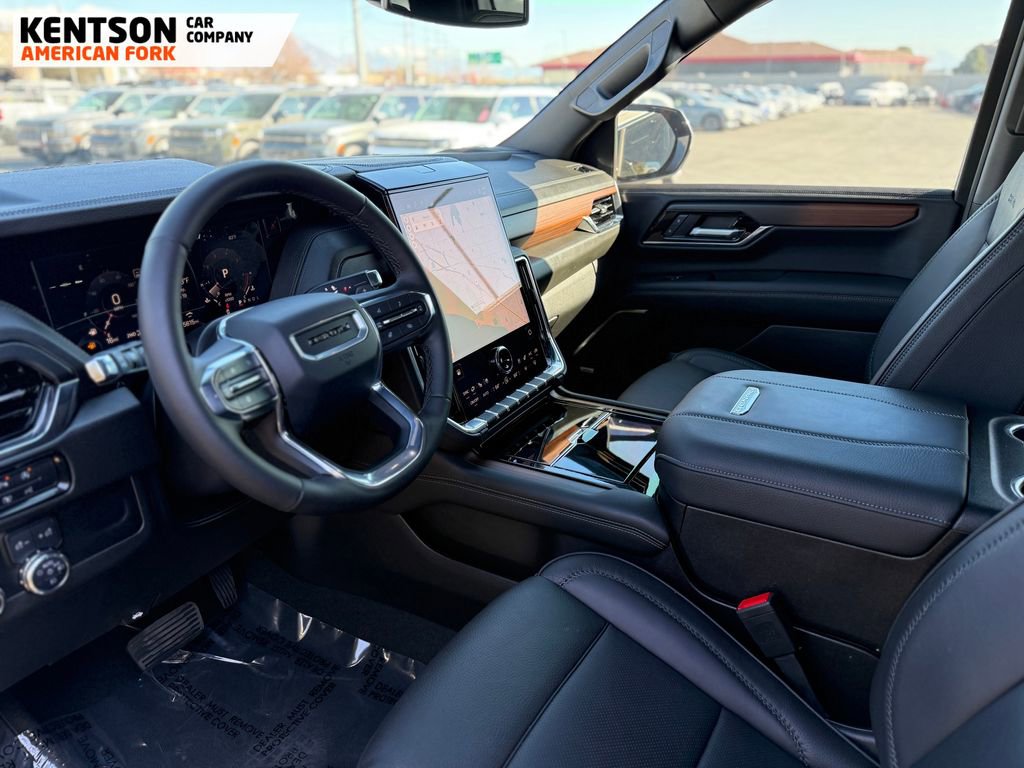 Used 2025 GMC Yukon Denali w/ Sun & Power Step Package image 36