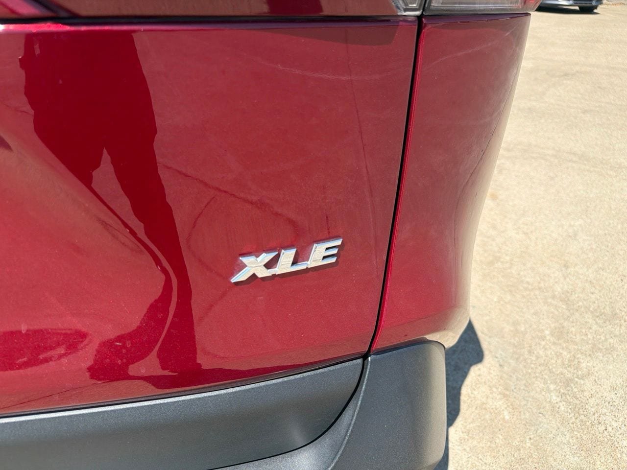 Used 2025 Toyota RAV4 XLE Premium FWD image 8