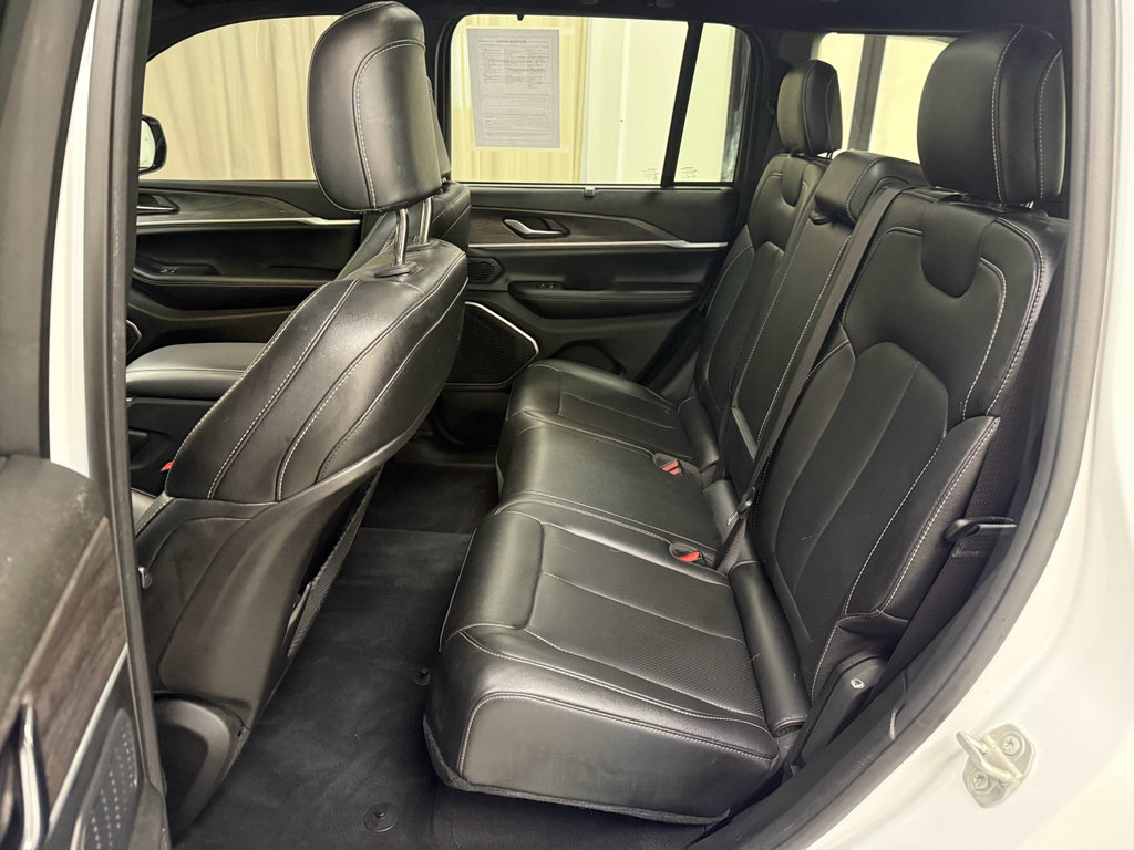 Used 2024 Jeep Grand Cherokee Limited 4xe image 16