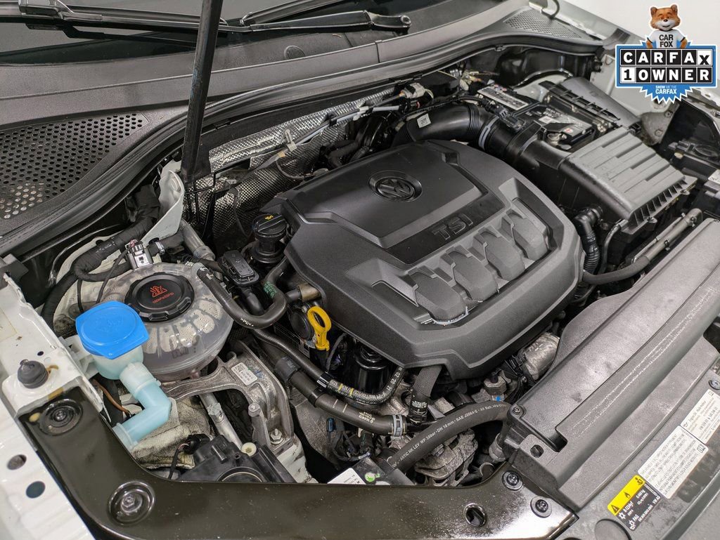 Used 2022 Volkswagen Tiguan SE R-Line image 32