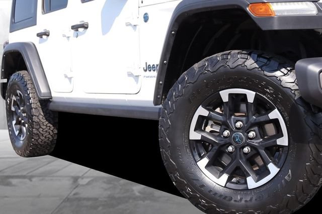 Used 2024 Jeep Wrangler Unlimited Rubicon 4xe AWD/4WD image 3