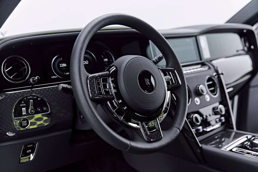 Used 2025 Rolls-Royce Cullinan Black Badge AWD/4WD image 45