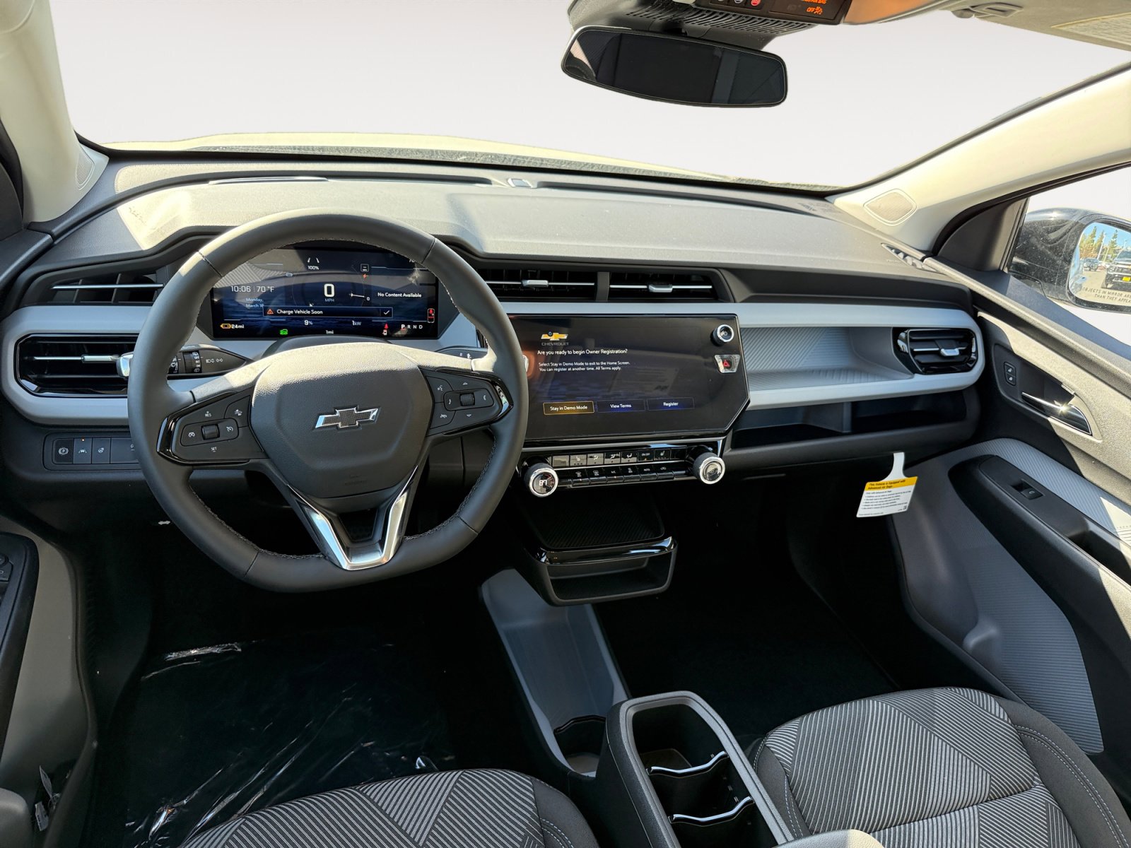 New 2027 Chevrolet Bolt LT w/ Comfort Package image 15