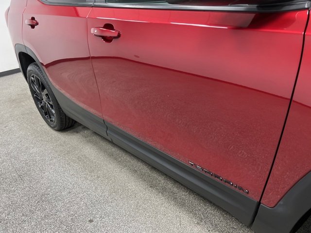 Used 2024 GMC Terrain SLE w/ Driver Convenience Package image 13