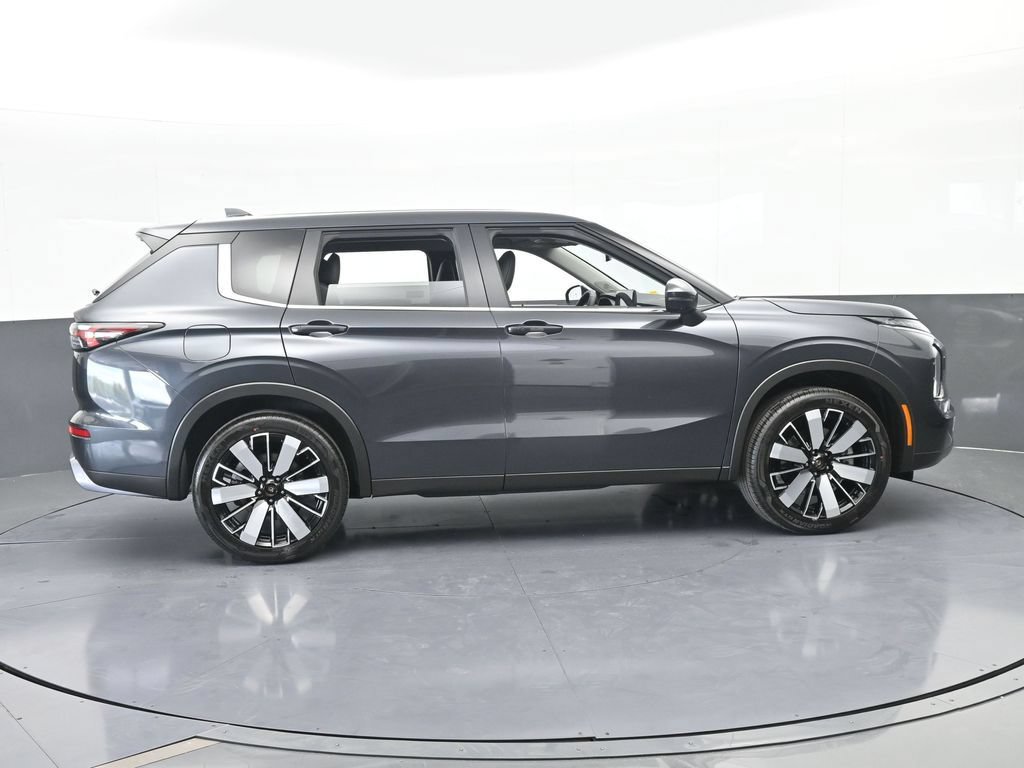 New 2026 Mitsubishi Outlander SE AWD/4WD image 7