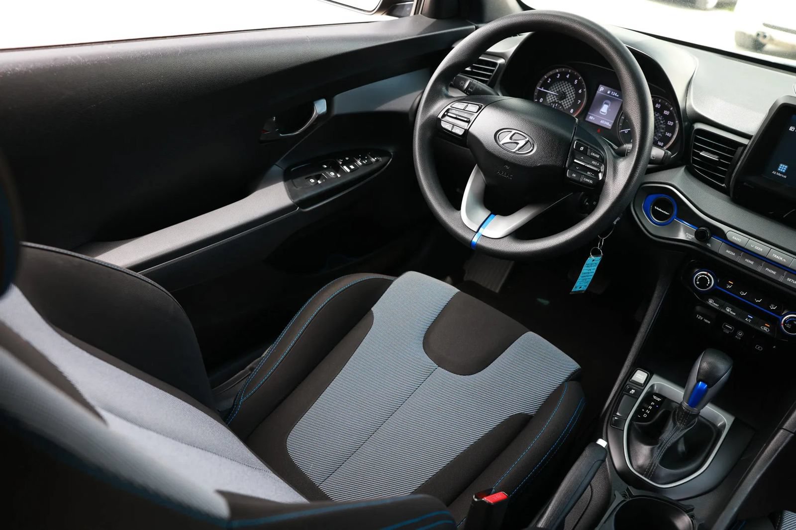 Used 2019 Hyundai Veloster 2.0 FWD image 12