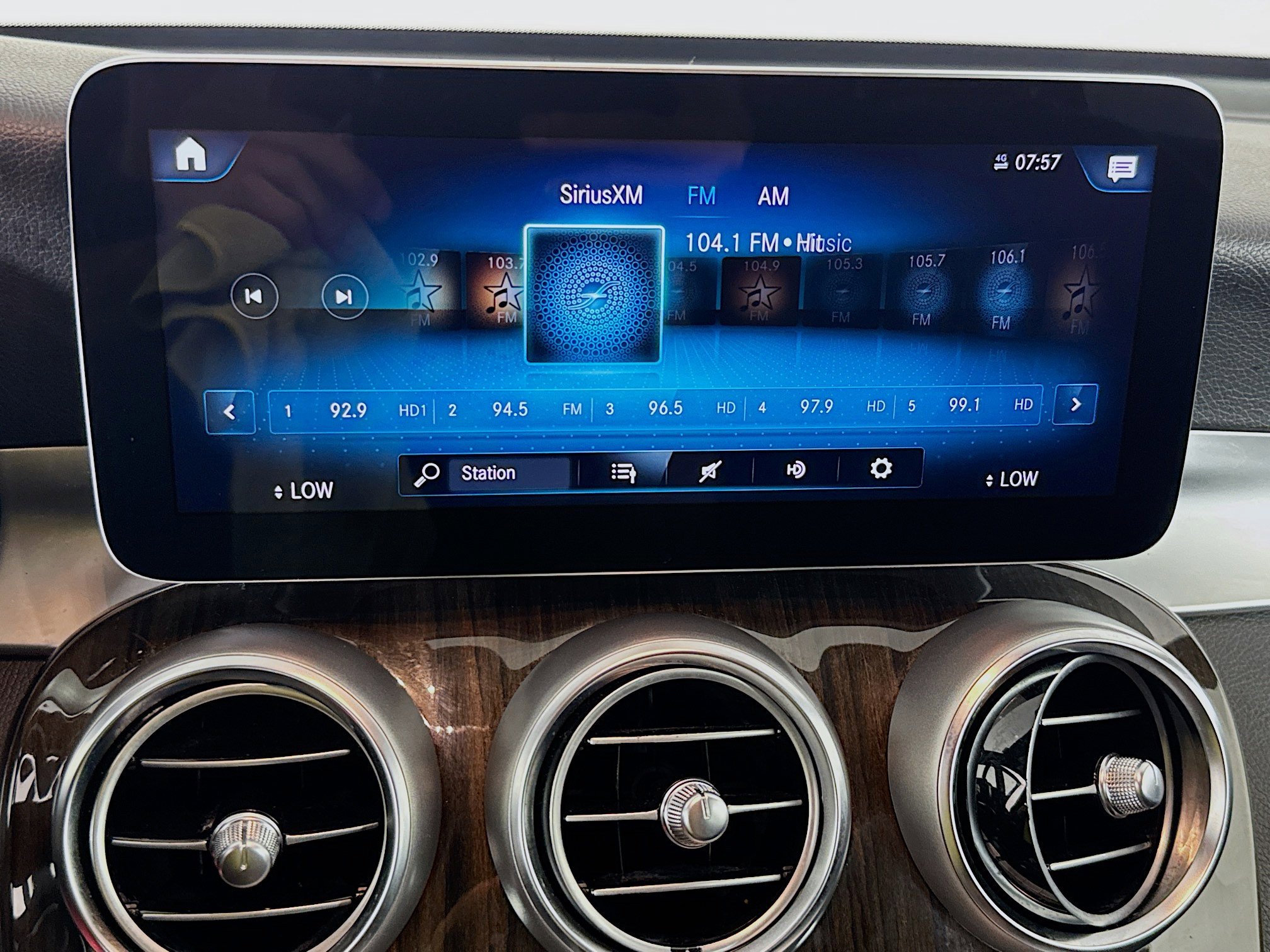 Used 2021 Mercedes-Benz GLC 300 4MATIC Coupe image 17