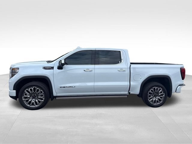 Used 2026 GMC Sierra 1500 Denali Ultimate w/ LPO, Black Badging Package AWD/4WD image 2