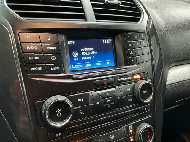 Used 2017 Ford Explorer XLT FWD image 22