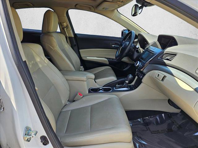 Used 2017 Acura ILX FWD image 25