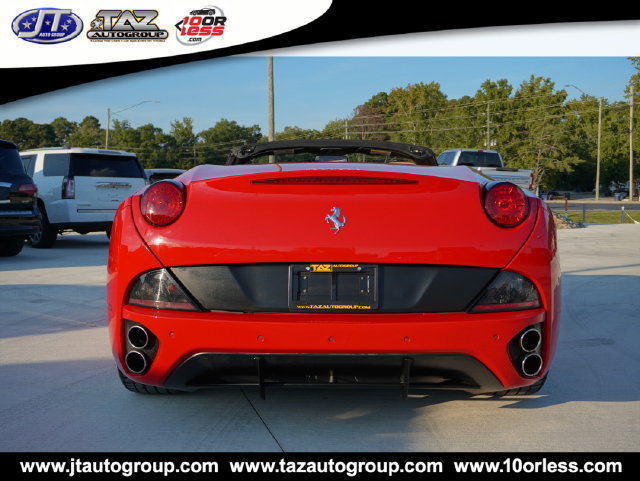 Used 2014 Ferrari California RWD image 10