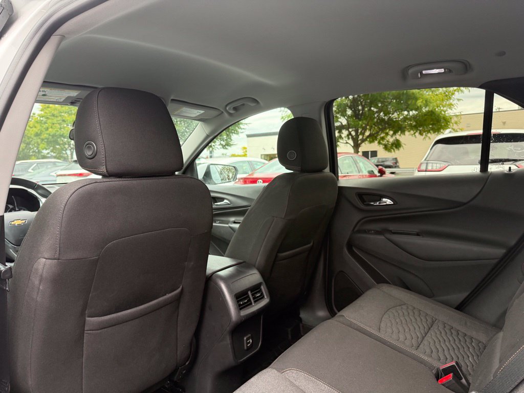 Used 2020 Chevrolet Equinox LT AWD/4WD image 17