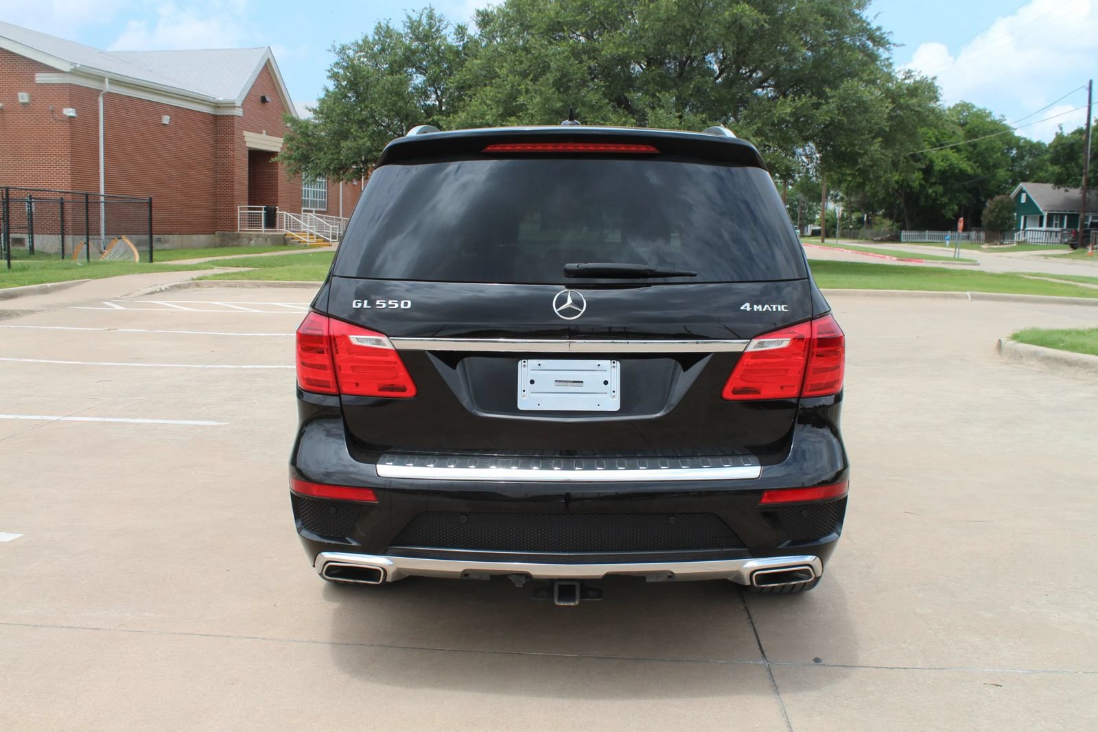 Used 2014 Mercedes-Benz GL 550 4MATIC w/ Driver Assistance Package image 12