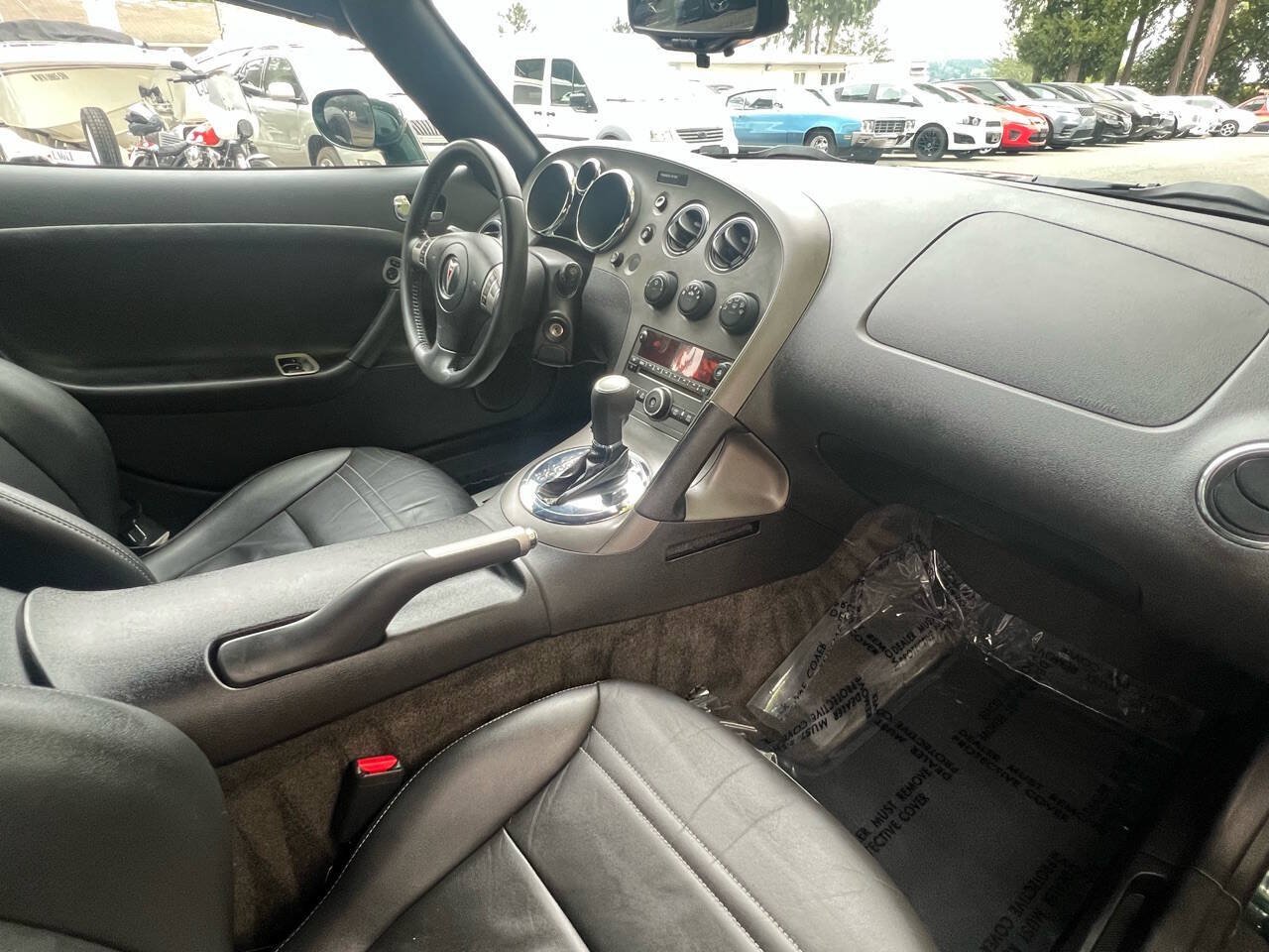 Used 2006 Pontiac Solstice Convertible w/ Premium Package RWD image 21