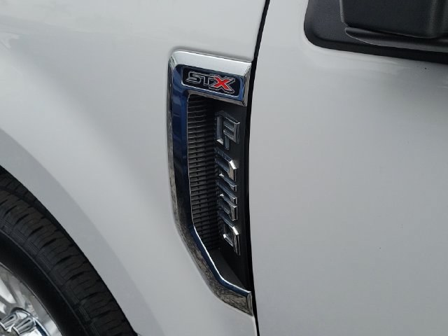 Used 2018 Ford F250 XL w/ STX Appearance Package RWD image 6