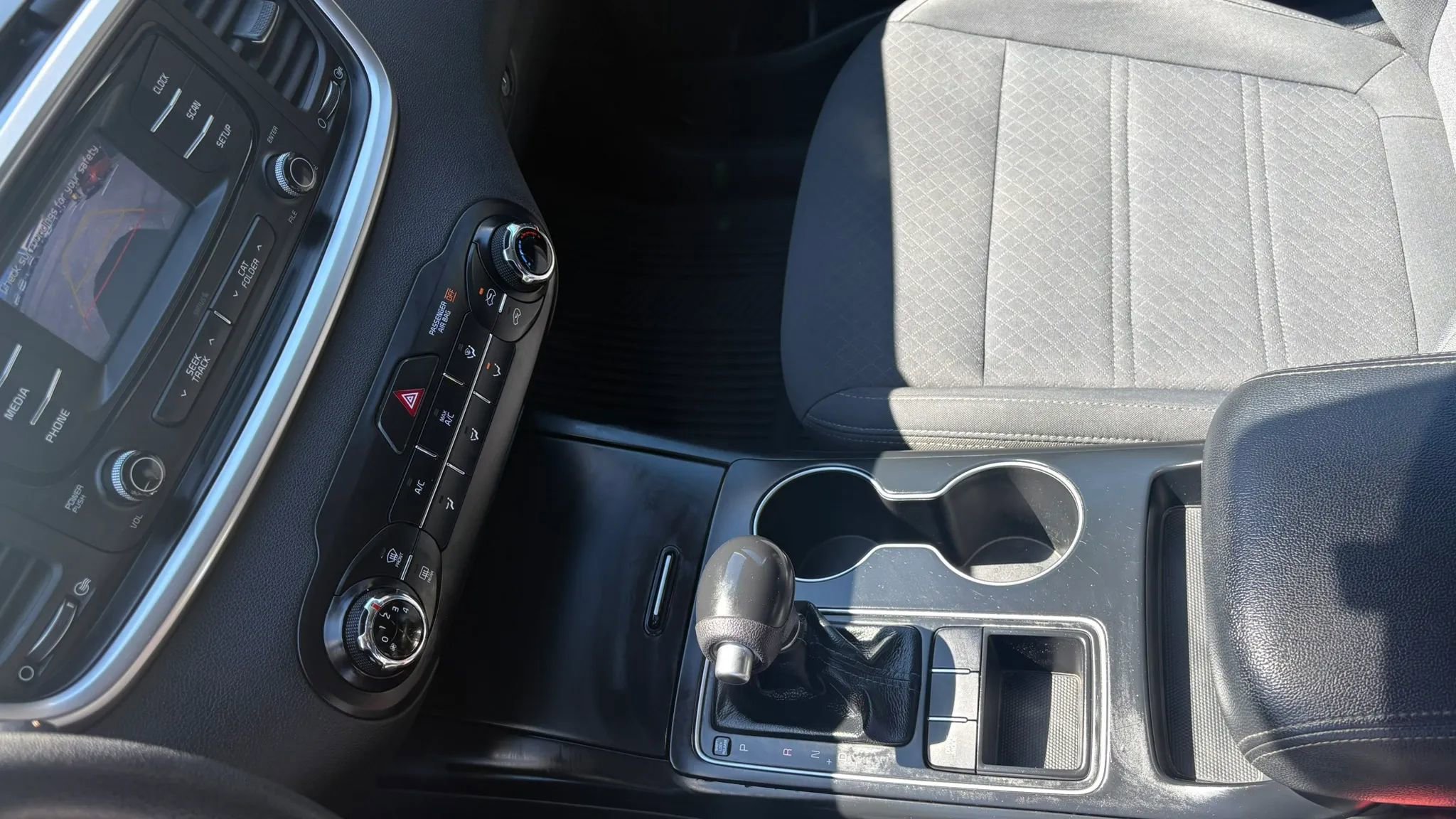 Used 2017 Kia Sorento FWD image 20