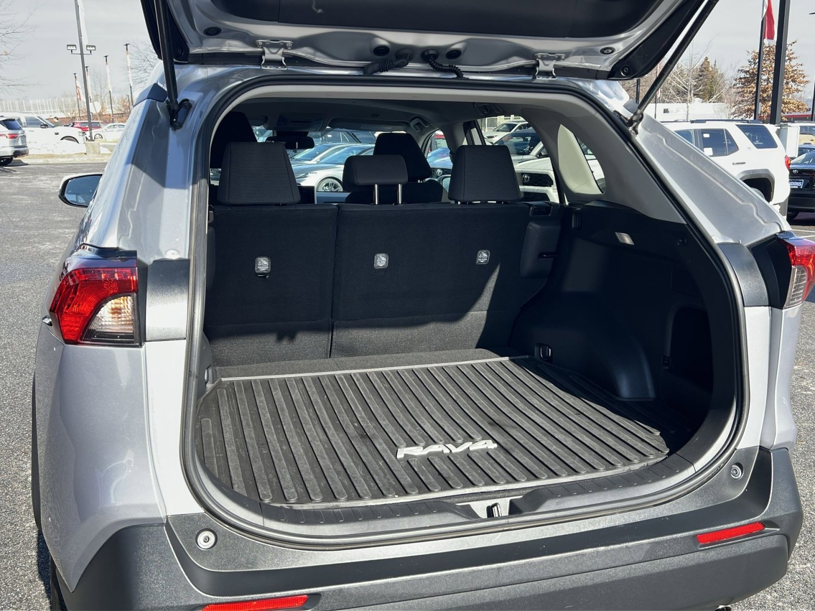 Used 2024 Toyota RAV4 LE image 26