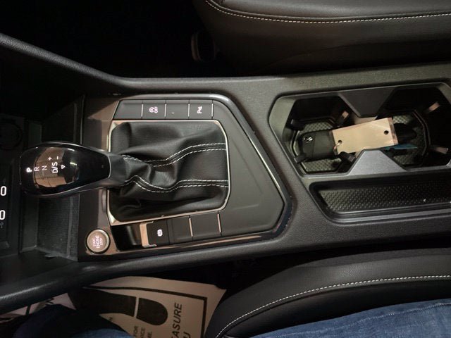 Certified 2023 Volkswagen Tiguan SE R-Line FWD image 22