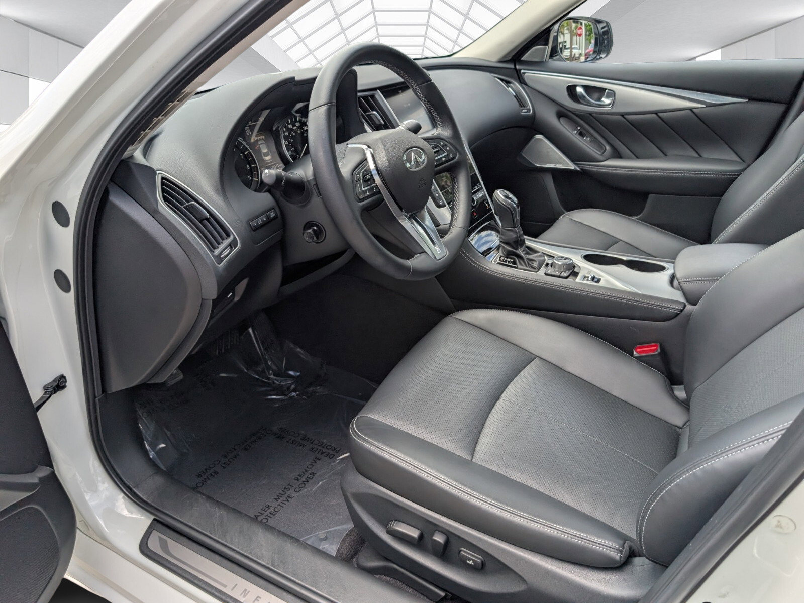 Used 2023 INFINITI Q50 Luxe w/ Cargo Package RWD image 7