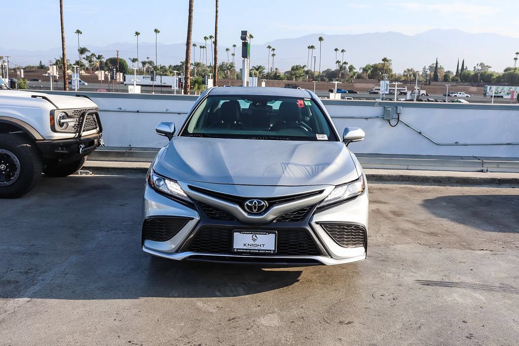 Used 2024 Toyota Camry XSE FWD image 3