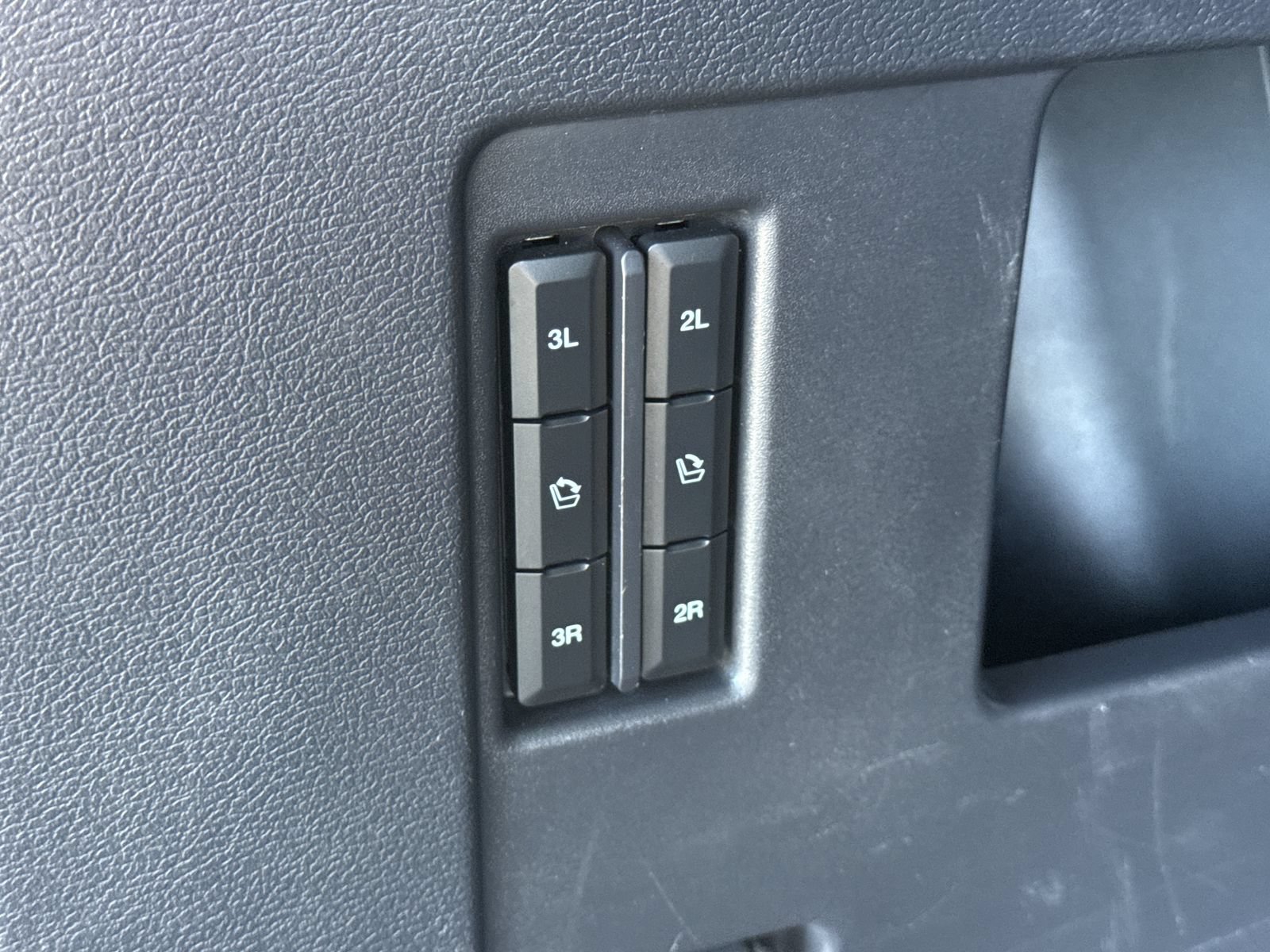 Certified 2024 Ford Expedition Limited RWD image 15